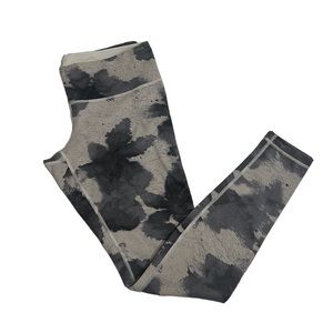 7. Lululemon Wunder Under MidRise Pant Floral Platoon Silver Spoon Ambient Grey